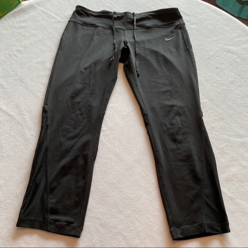 Nike Cropped Leggings